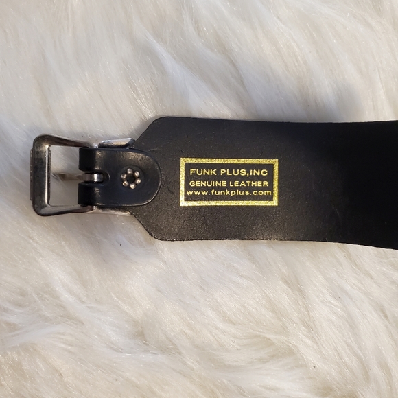 Leather Cuff Bracelet - Picture 8 of 8